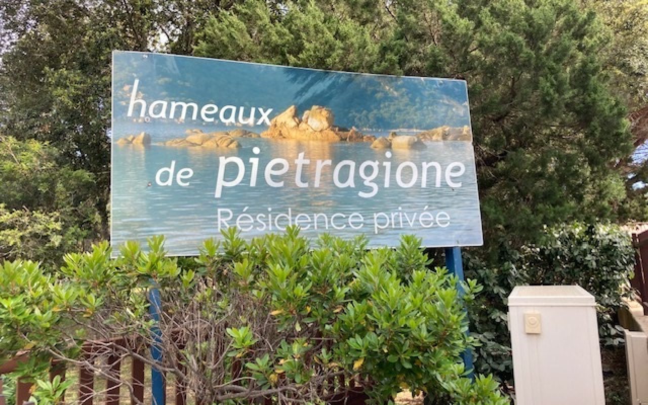 hameau de pietragione.jpg